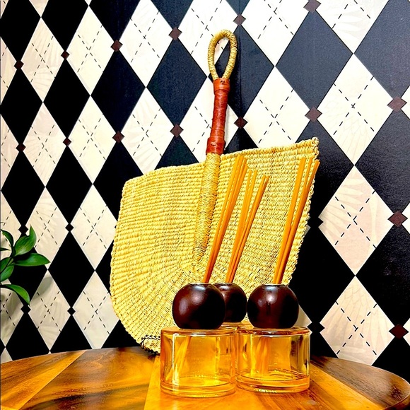 Set of 3 Handwoven African Bolga Fans – Natural Rattan Wall Art or Body Fans - Picture 7 of 15